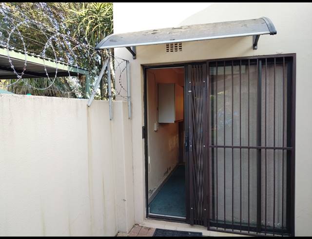 3 BEDROOM HOUSE FOR SALE IN KEMPTON PARK EXT 4